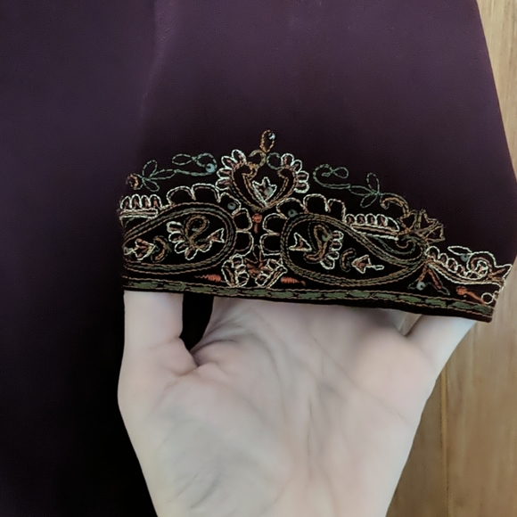 Embroidered top - Picture 3 of 4